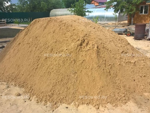 Куча карьерного песка